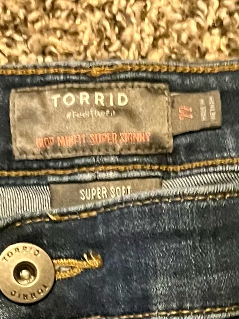 Torrid skinny crop - Picture 5 of 5